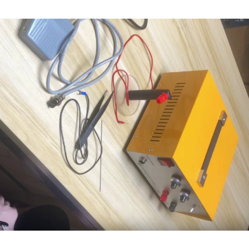 100Aスポット溶接機、ジュエリー用、小型ハンドヘルドレーザ - Laser Soldering Machine Handheld のレビューと価格